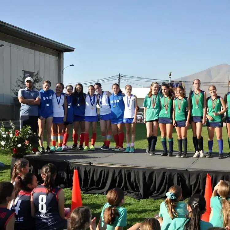 Hockey Campeón en el torneo realizado por el Colegio Campanario