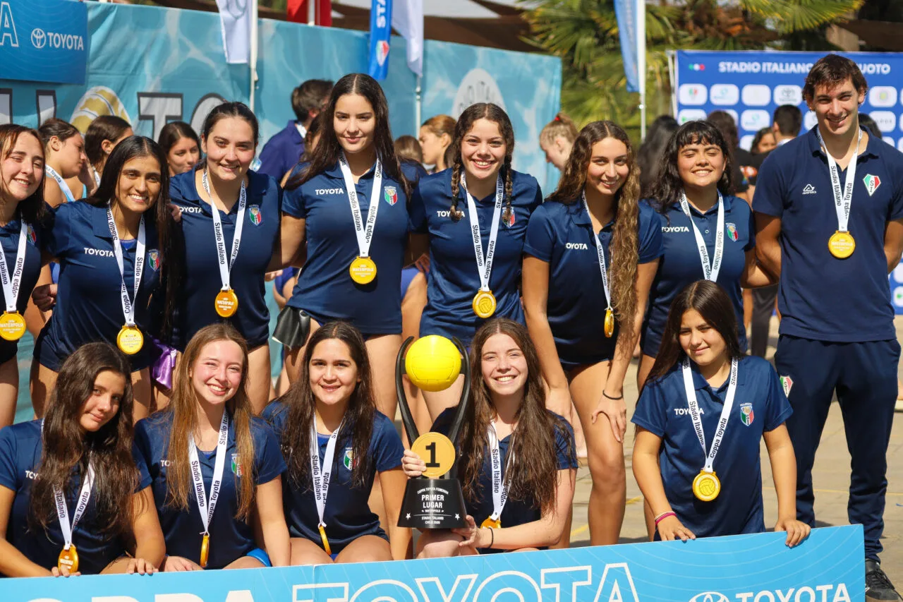 Pallanuoto alzó el título de la Coppa Toyota Femenina